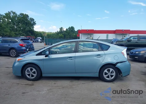 2013 Toyota Prius Three из США, поврежденный, VIN JTDKN3DU3D1728341